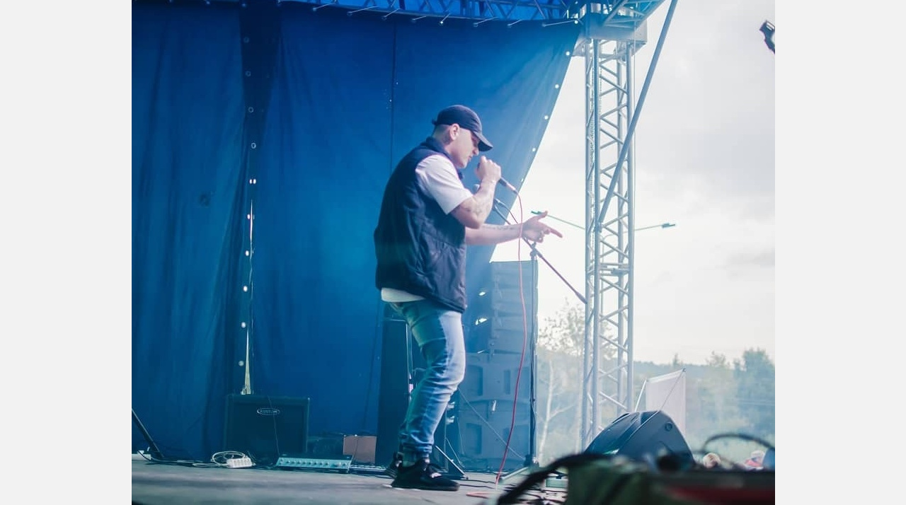 Златоустовский рэпер Максим Паралирик участвует в RAP CITY SHOW: как поддержать земляка