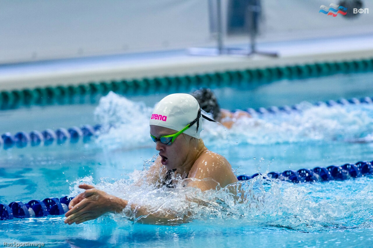 Спортсменка из Златоуста попала в топ-лучших пловцов России и обновила рекорд города