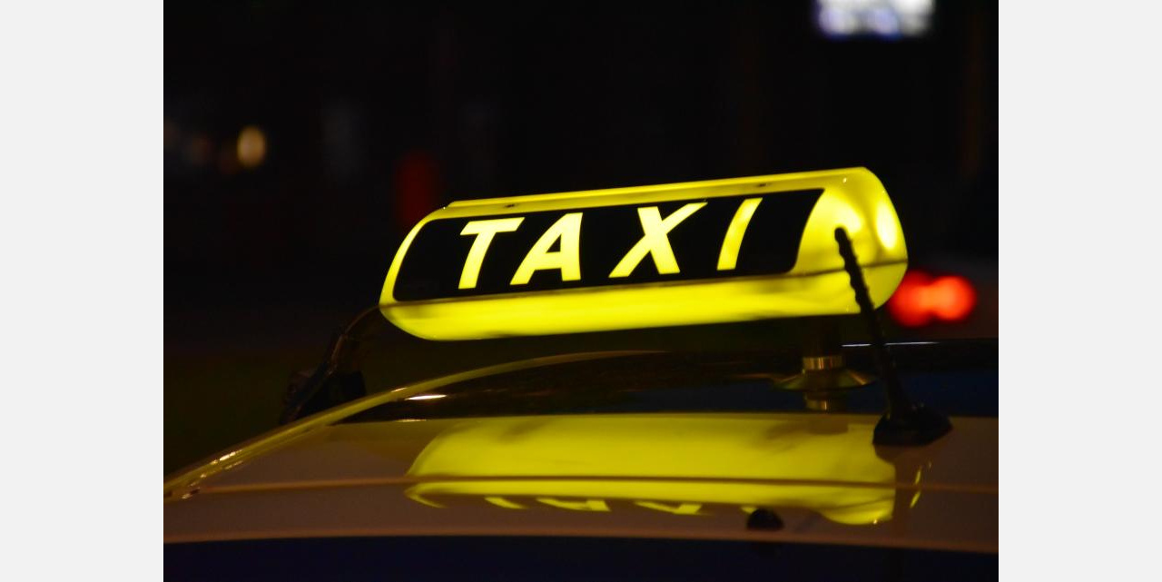 Опасная работа: в Златоусте чуть не задушили таксиста