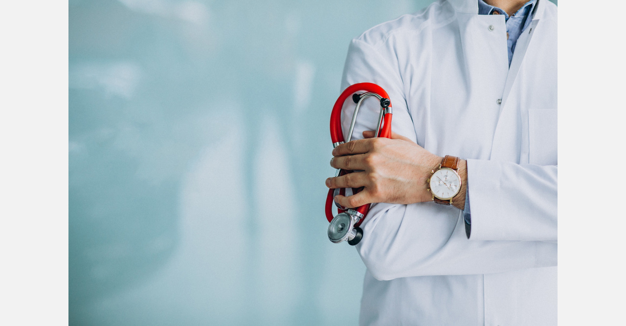 Что стало с нашей медициной: в Златоусте больные неделями стоят в очереди к врачу