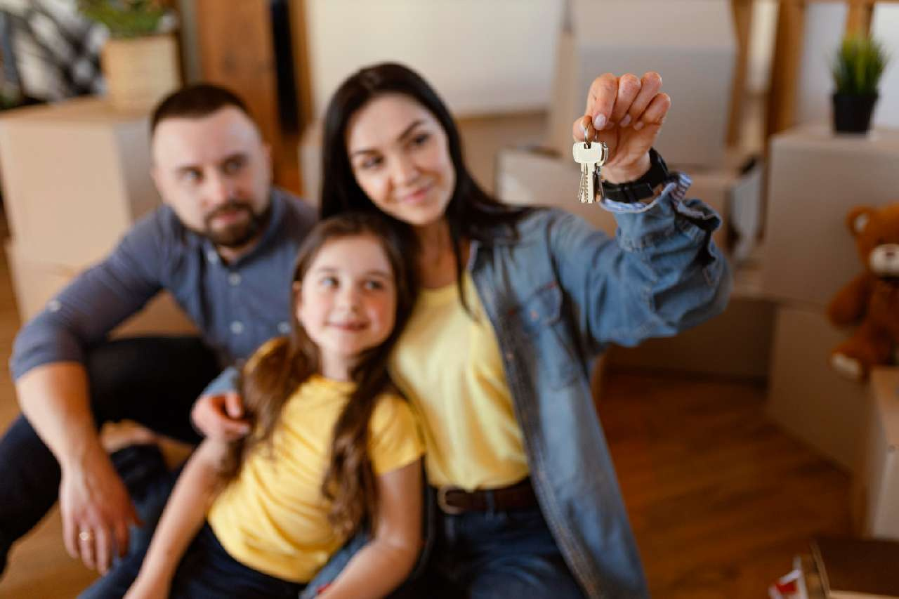 Первенцы не в цене: жители Златоуста – об изменениях в семейной ипотеке